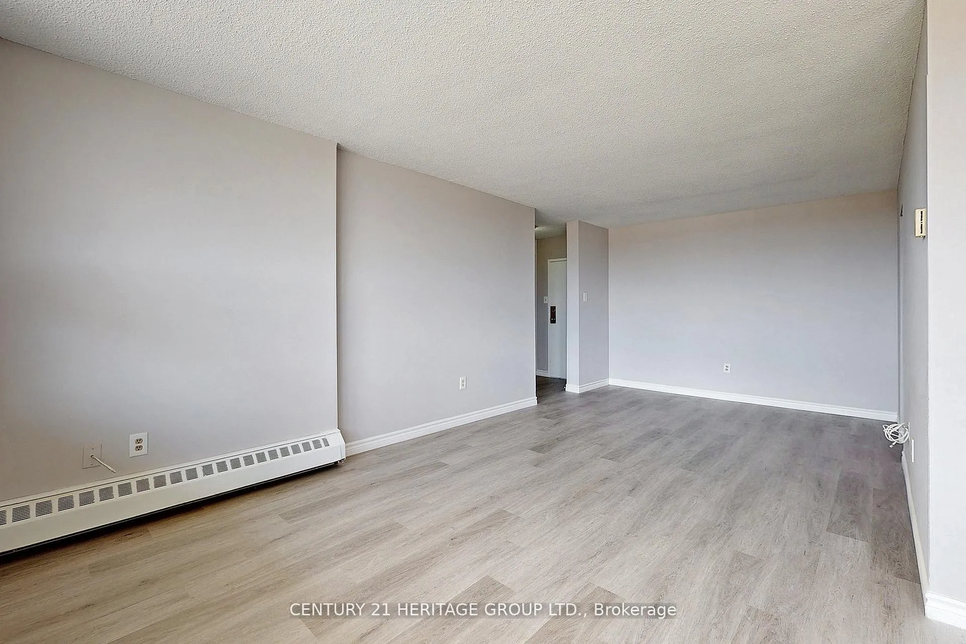 Photo 6 of Unit 609, 180 Dudley Avenue, Markham, Thornhill — HOMEH