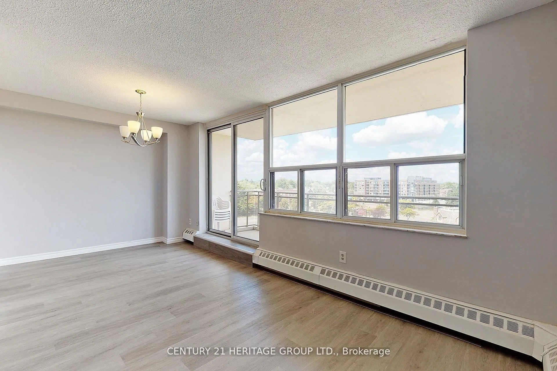 Photo 7 of Unit 609, 180 Dudley Avenue, Markham, Thornhill — HOMEH