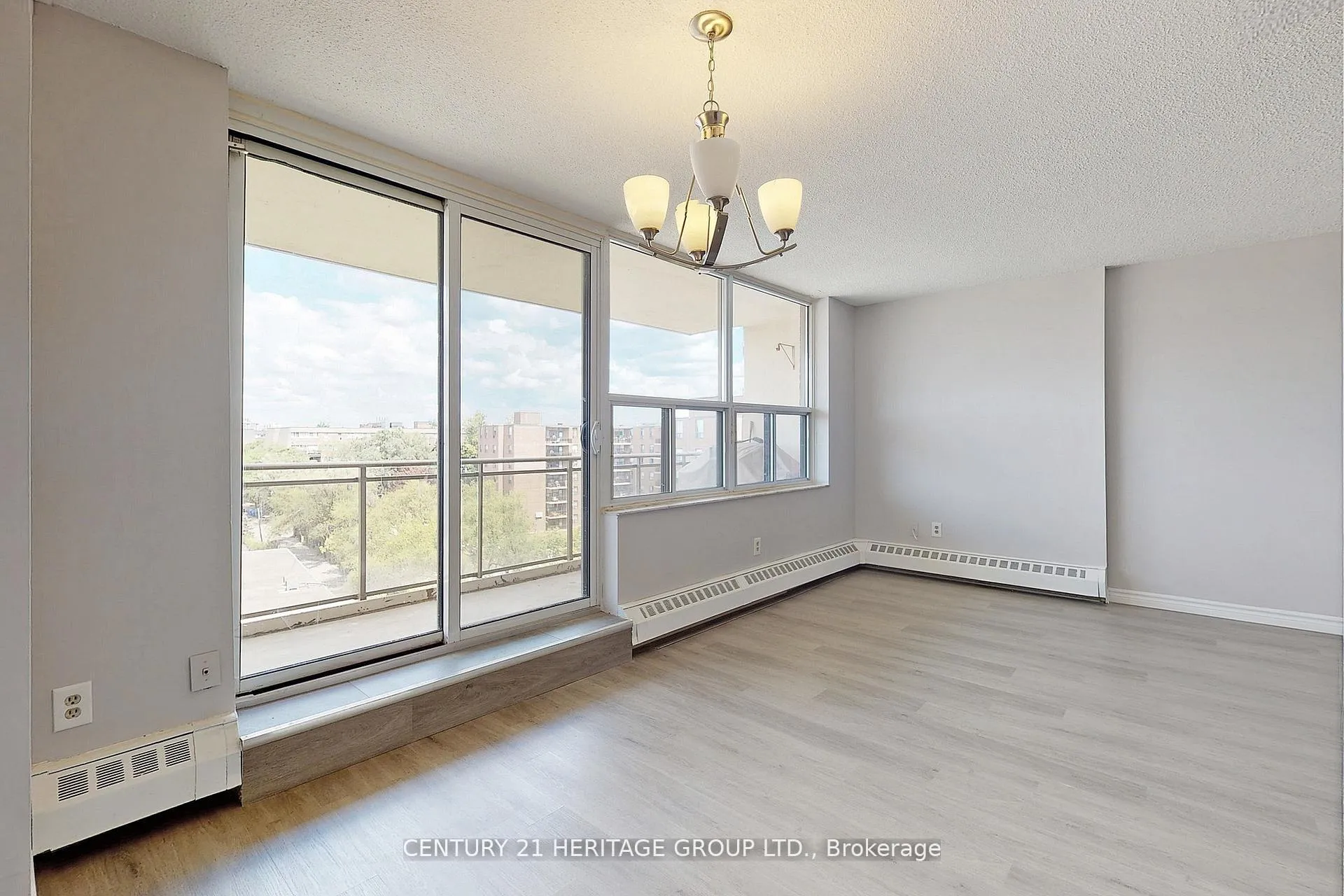 Photo 8 of Unit 609, 180 Dudley Avenue, Markham, Thornhill — HOMEH