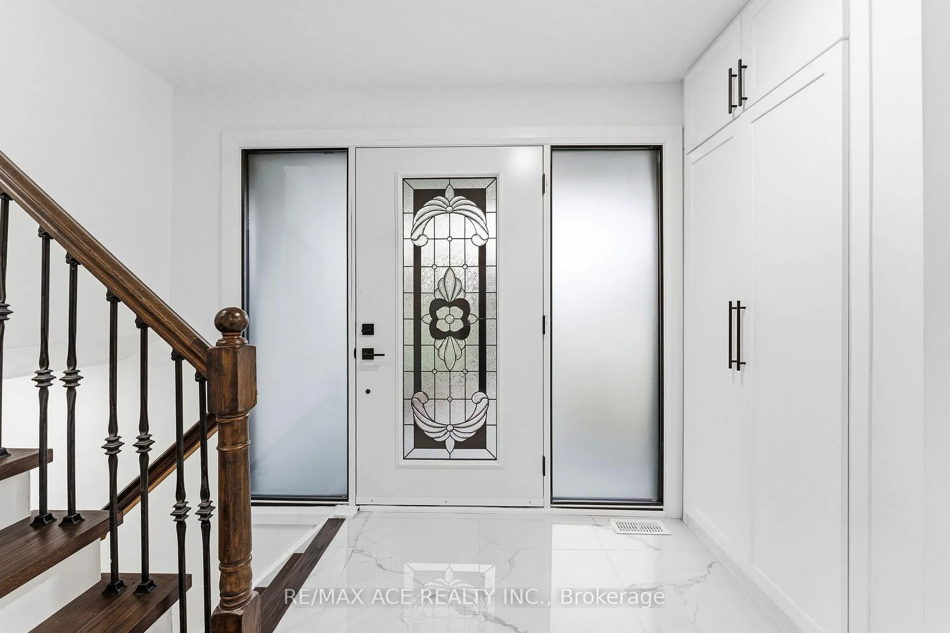 Photo 7 of 399 Lawson Road, Scarborough, Centennial Scarborough — HOMEH