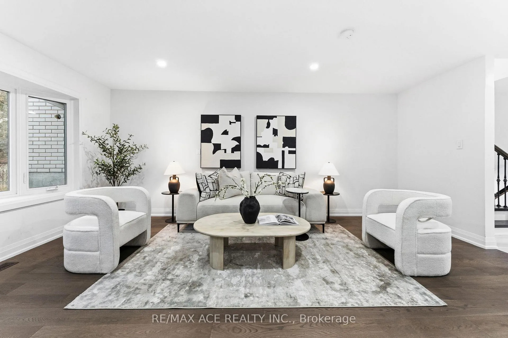 Photo 8 of 399 Lawson Road, Scarborough, Centennial Scarborough — HOMEH