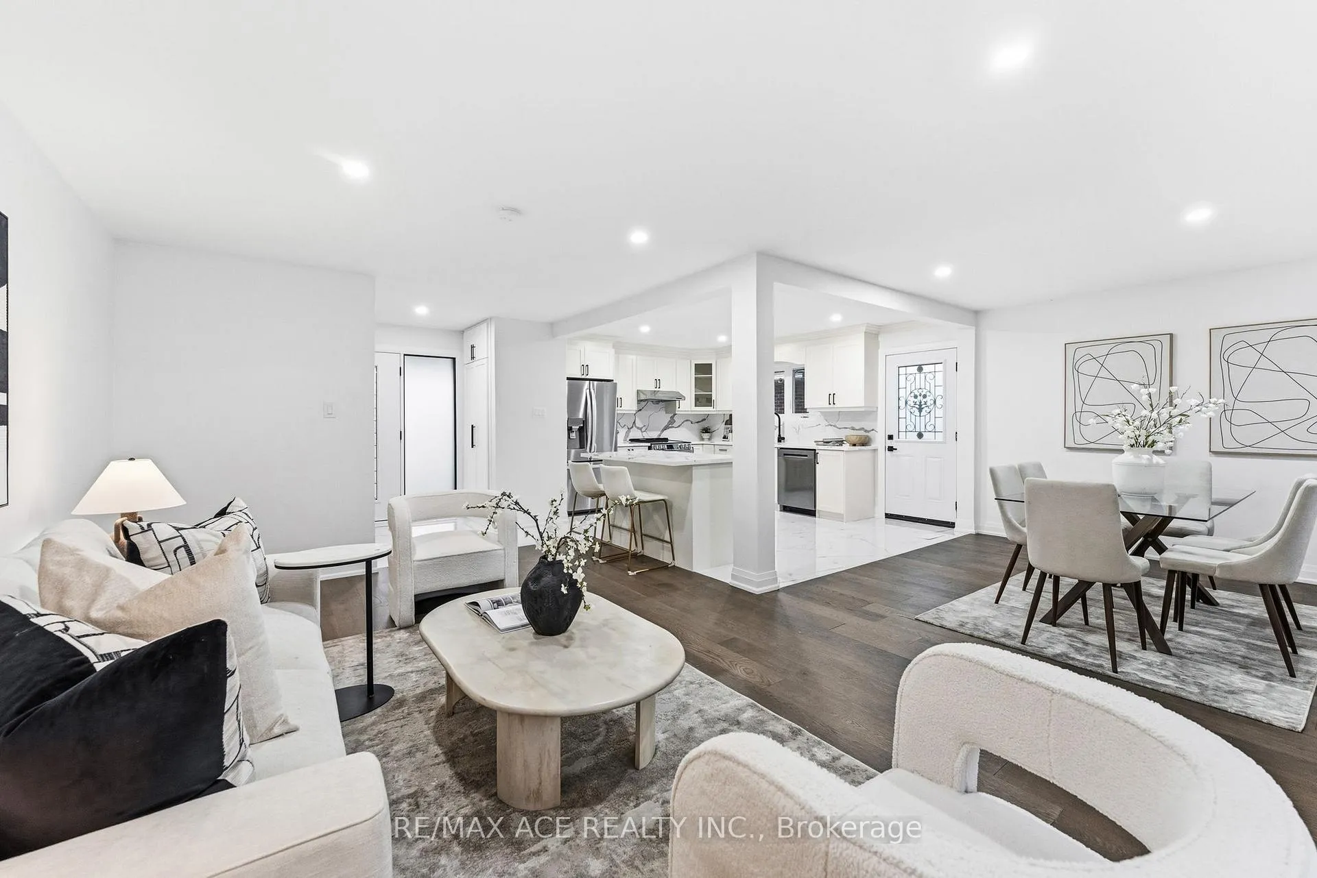 Photo 9 of 399 Lawson Road, Scarborough, Centennial Scarborough — HOMEH