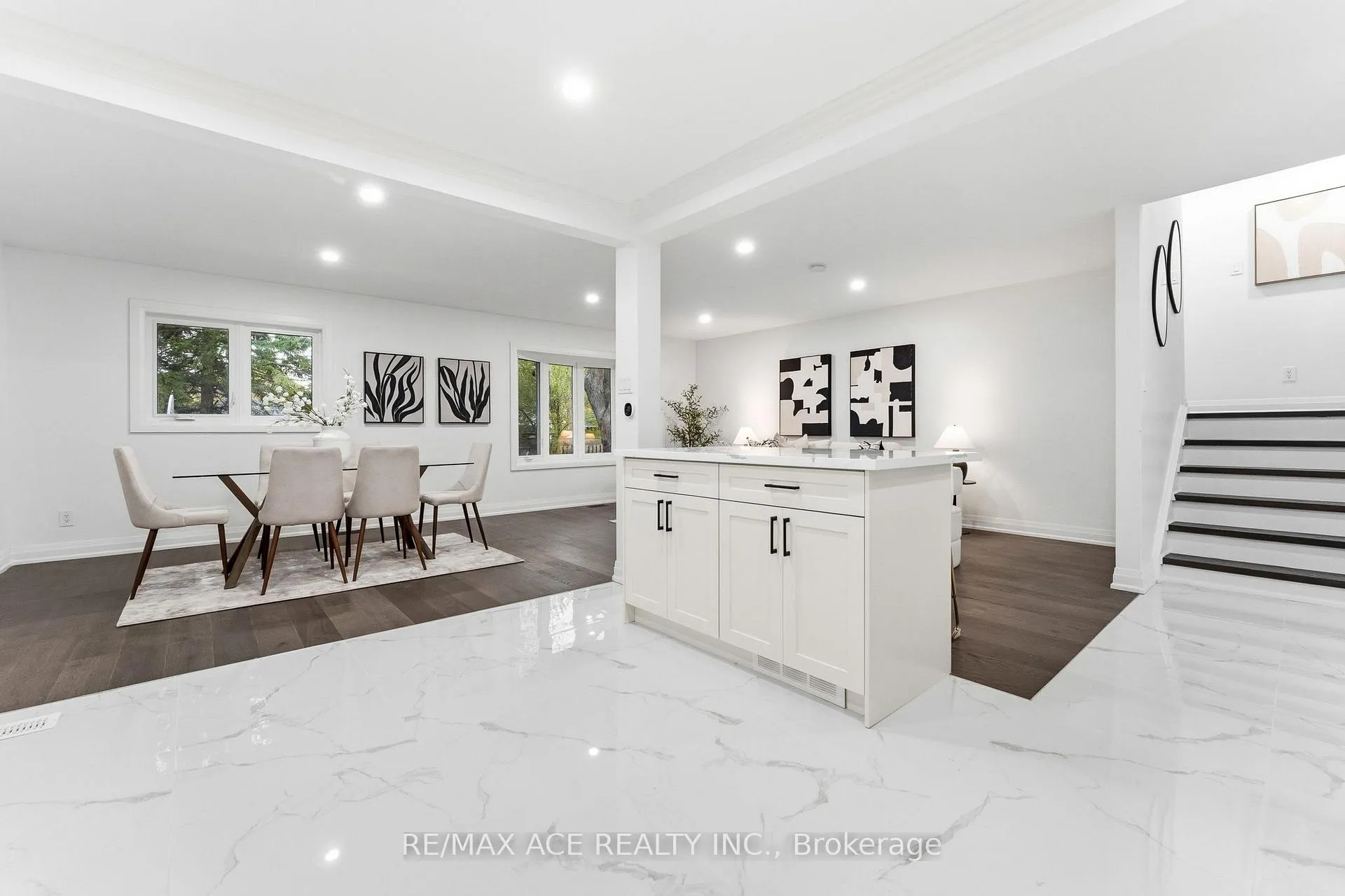 Photo 14 of 399 Lawson Road, Scarborough, Centennial Scarborough — HOMEH