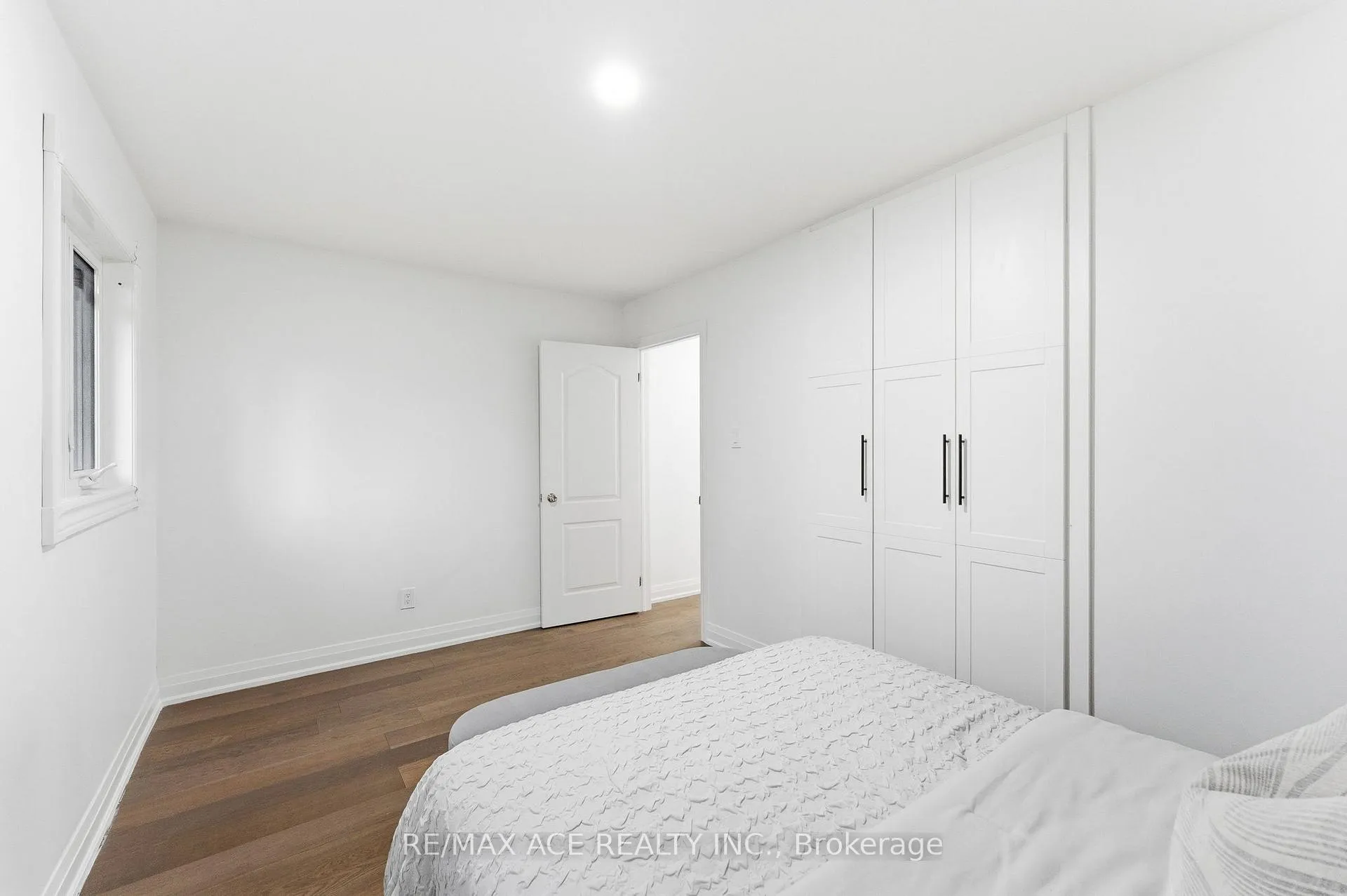 Photo 18 of 399 Lawson Road, Scarborough, Centennial Scarborough — HOMEH