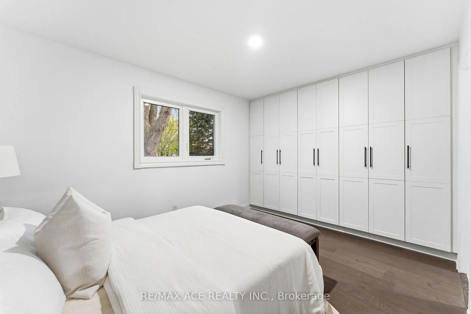 Photo 23 of 399 Lawson Road, Scarborough, Centennial Scarborough — HOMEH