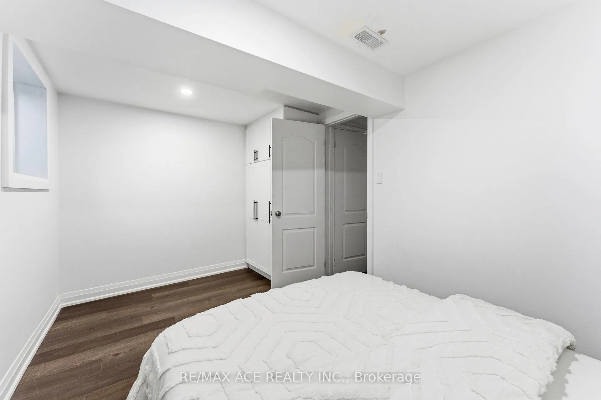 Photo 27 of 399 Lawson Road, Scarborough, Centennial Scarborough — HOMEH
