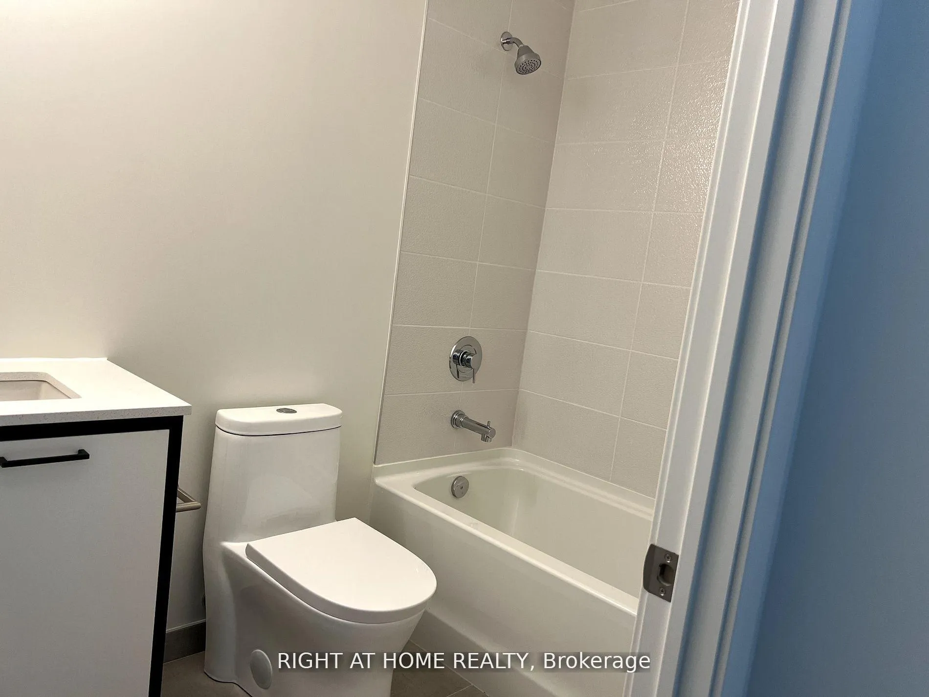 Photo 6 of Unit 1004, 1808 St.Clair Avenue W, Toronto, Weston-Pellam Park — HOMEH