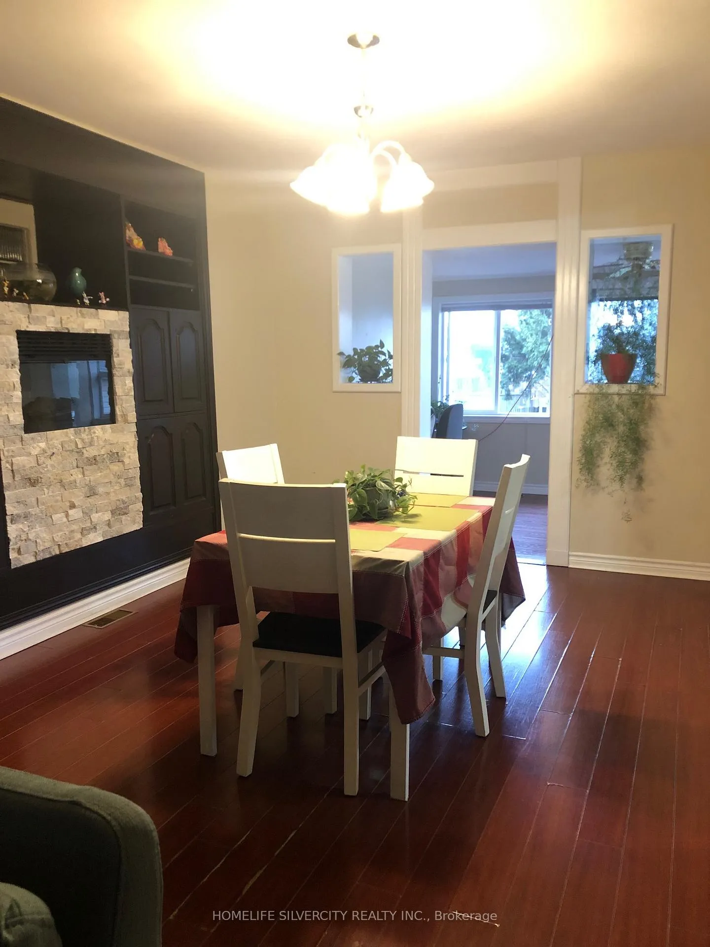 Photo 4 of 6352 Taylor Street, Niagara Falls, Stamford — HOMEH