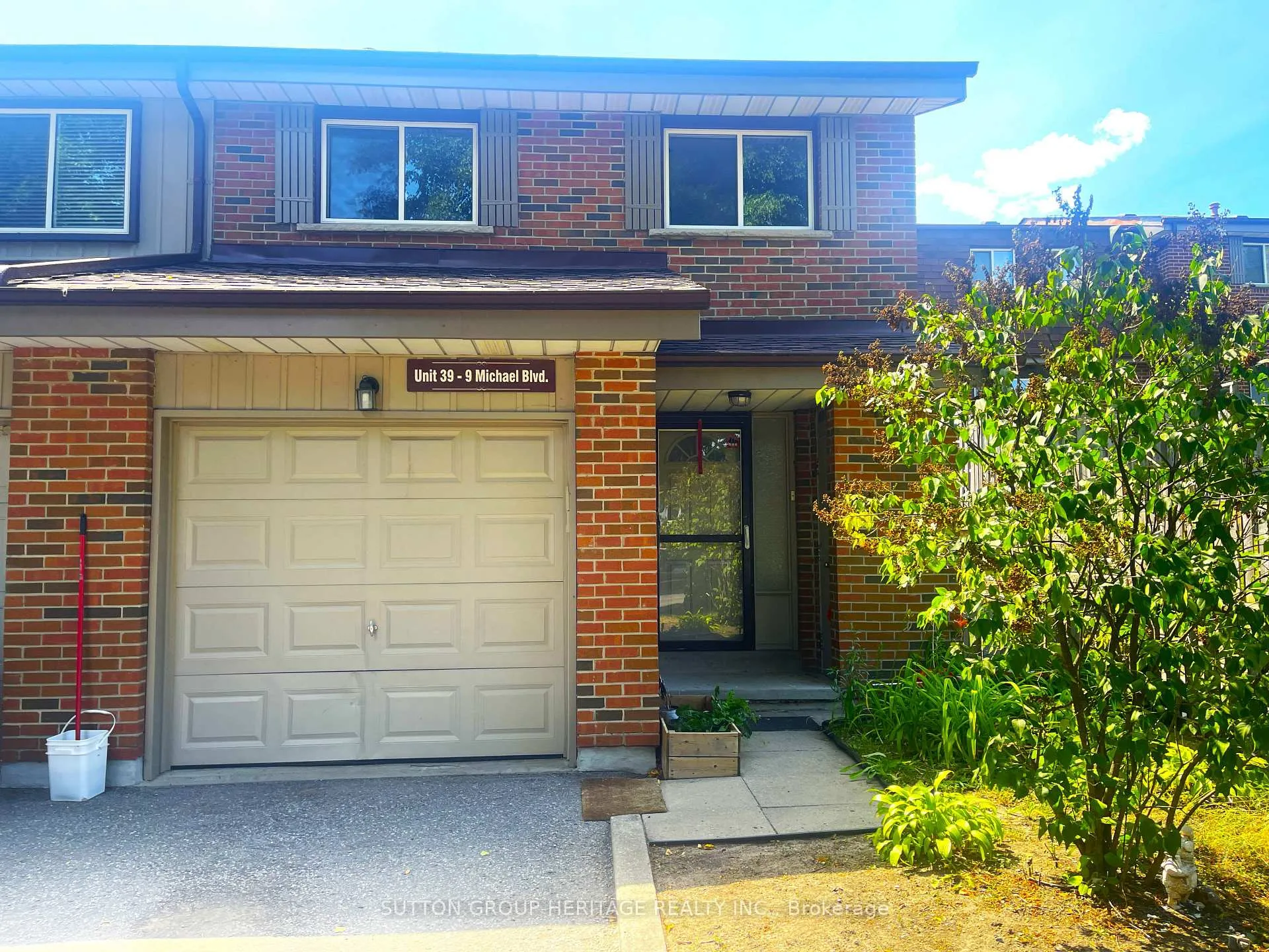 Front of Unit 39, 9 Michael Boulevard