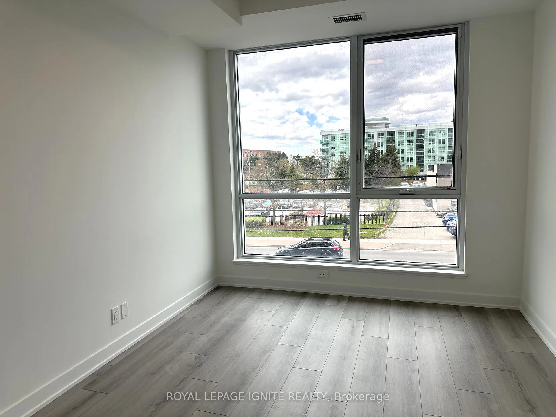 Photo 9 of Unit 214, 20 Deans Drive, Scarborough, Clairlea-Birchmount — HOMEH