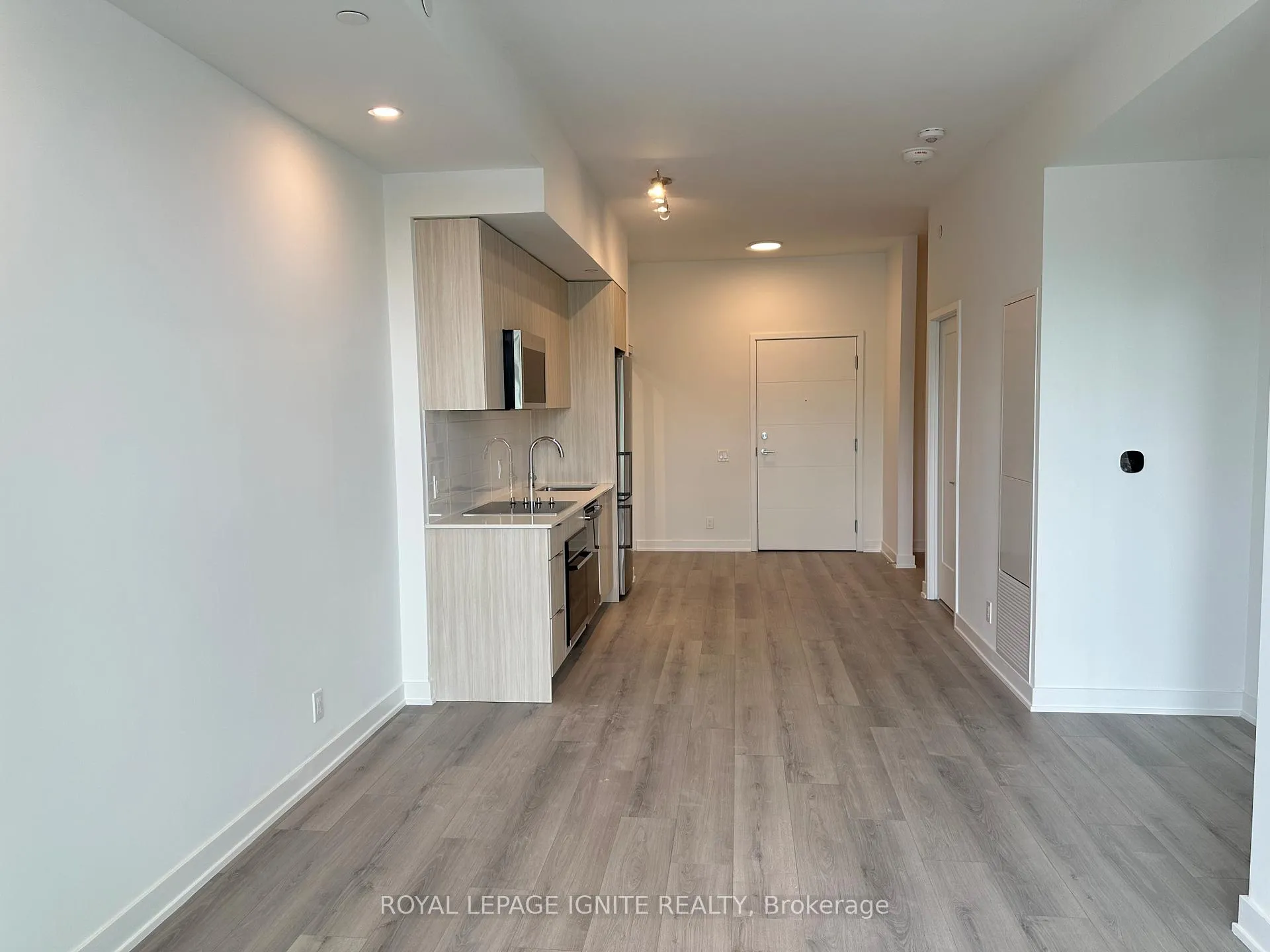 Photo 13 of Unit 214, 20 Deans Drive, Scarborough, Clairlea-Birchmount — HOMEH