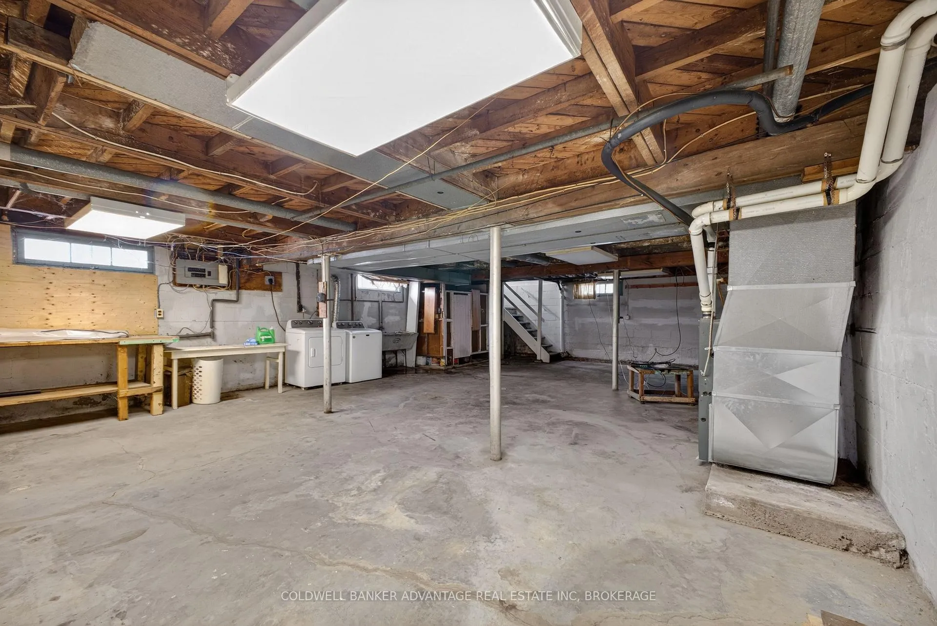 Photo 17 of 397 Navy Street, Welland, Lincoln/Crowland — HOMEH