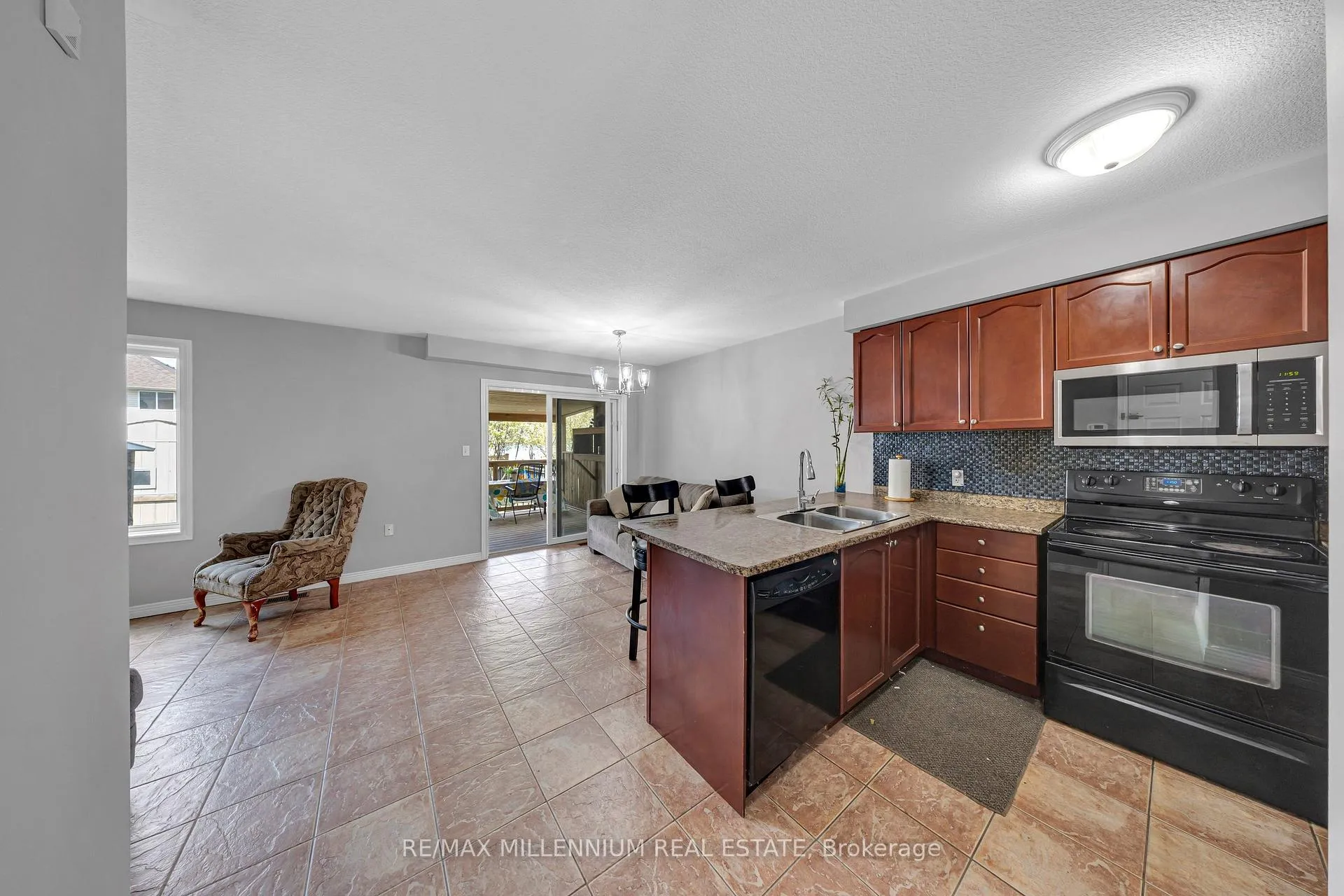 Photo 7 of 8 Bates Avenue, Hamilton, Hannon — HOMEH