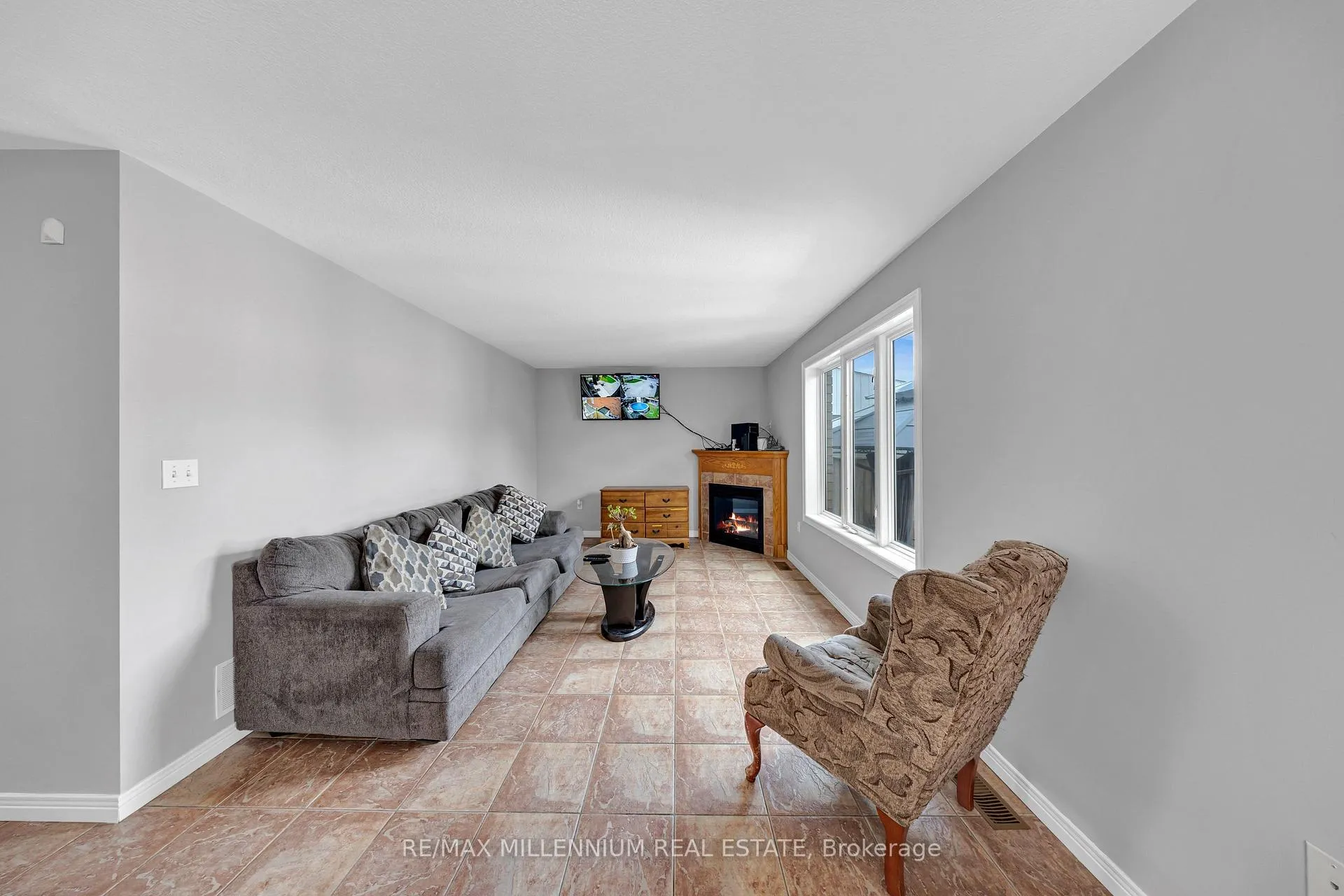 Photo 9 of 8 Bates Avenue, Hamilton, Hannon — HOMEH