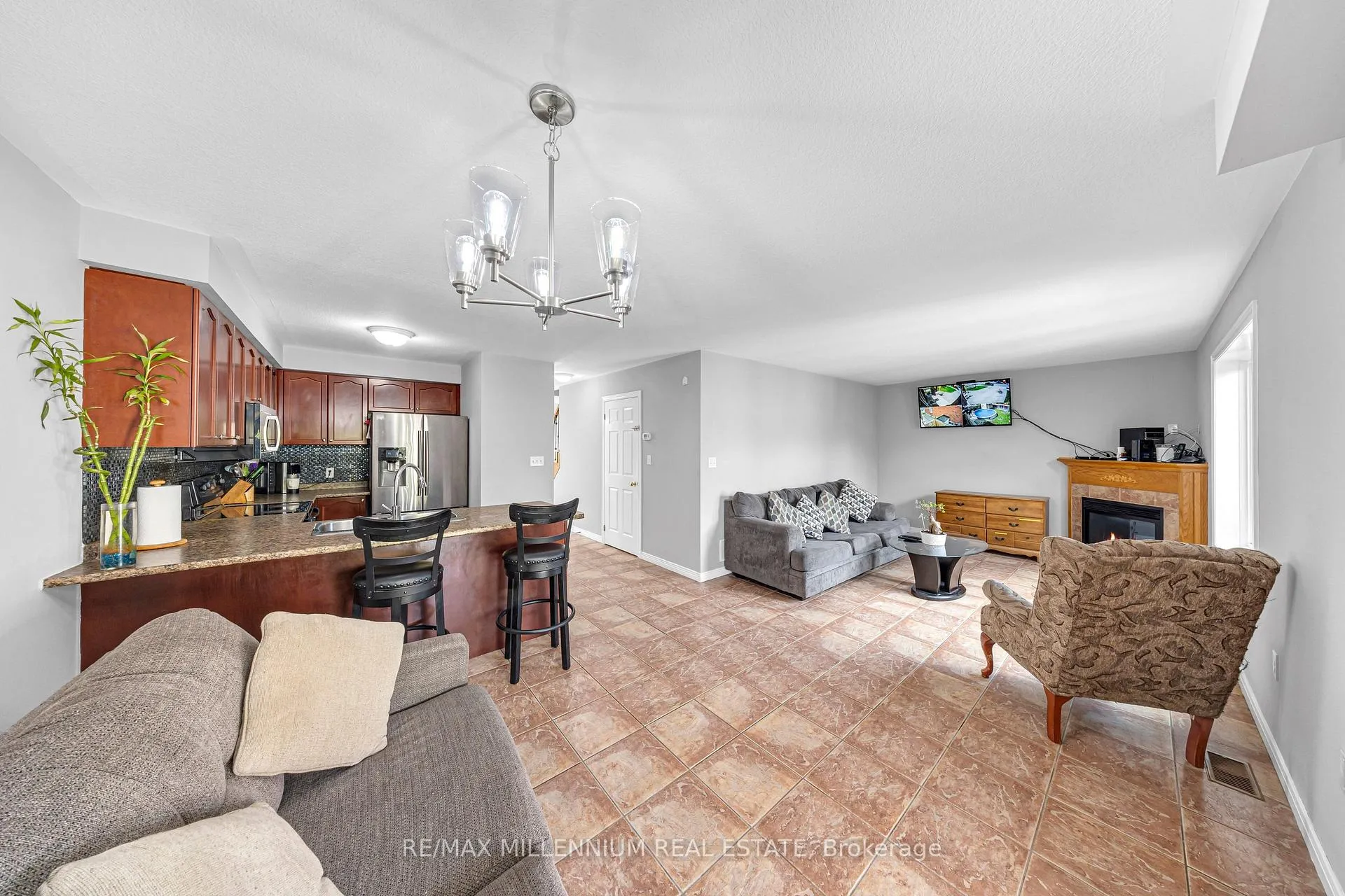 Photo 12 of 8 Bates Avenue, Hamilton, Hannon — HOMEH