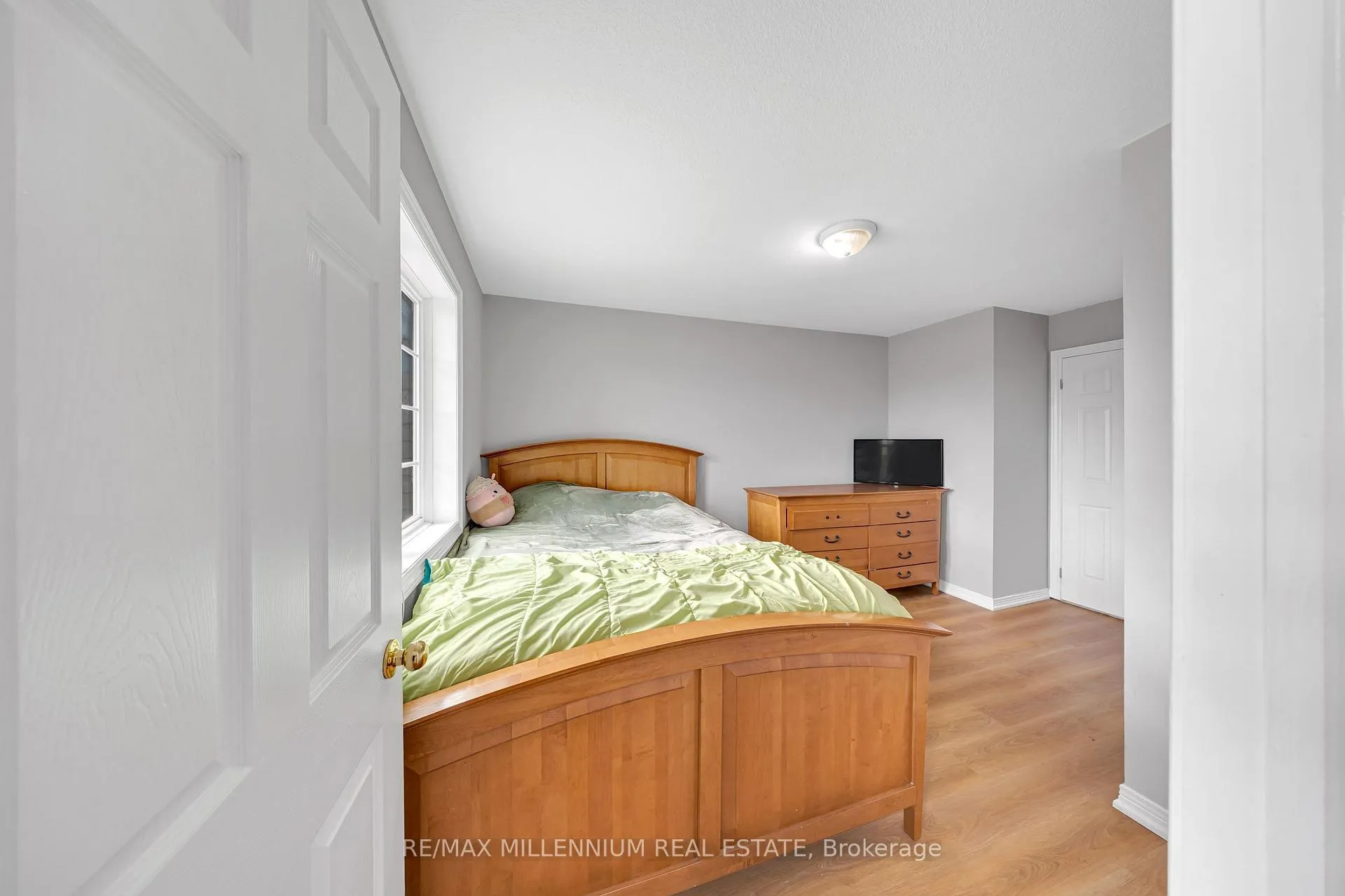 Photo 23 of 8 Bates Avenue, Hamilton, Hannon — HOMEH