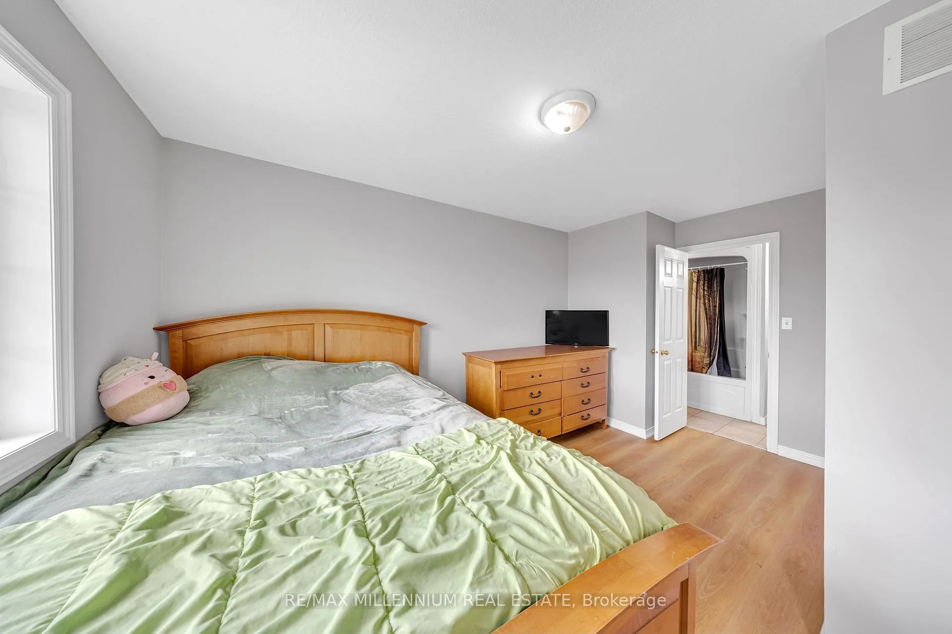 Photo 25 of 8 Bates Avenue, Hamilton, Hannon — HOMEH