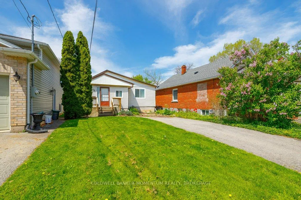 Photo 2 of 15 Concord Avenue, St. Catharines, Facer — HOMEH