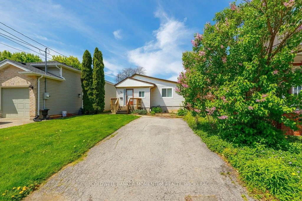 Photo 4 of 15 Concord Avenue, St. Catharines, Facer — HOMEH