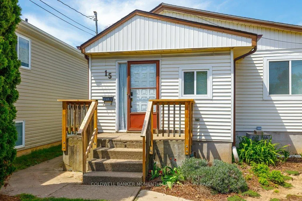 Photo 5 of 15 Concord Avenue, St. Catharines, Facer — HOMEH