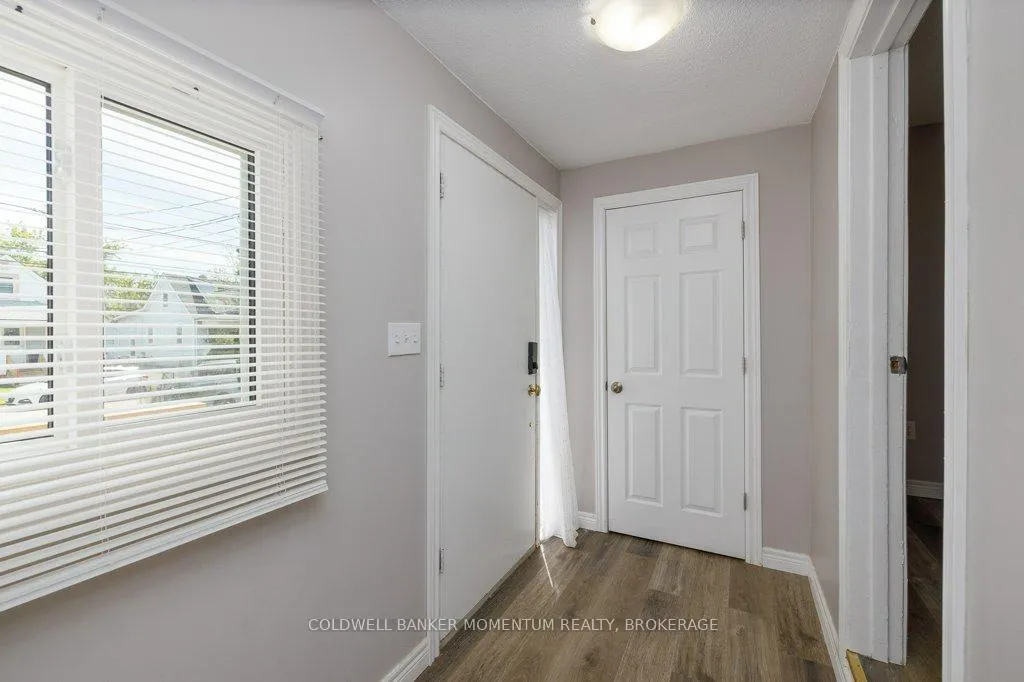 Photo 6 of 15 Concord Avenue, St. Catharines, Facer — HOMEH