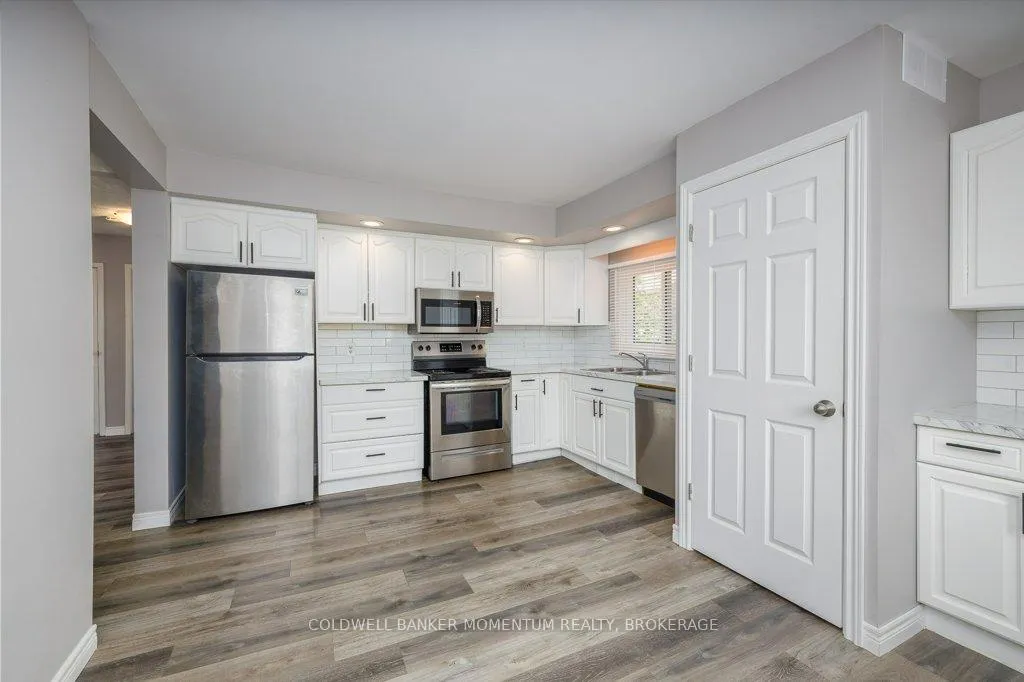 Photo 12 of 15 Concord Avenue, St. Catharines, Facer — HOMEH