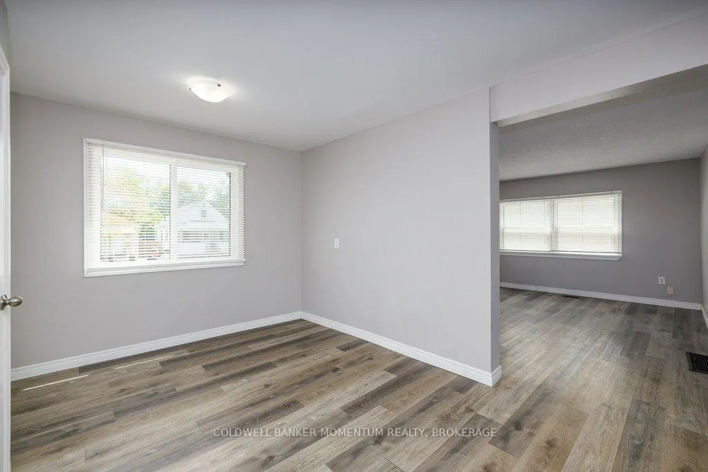 Photo 15 of 15 Concord Avenue, St. Catharines, Facer — HOMEH
