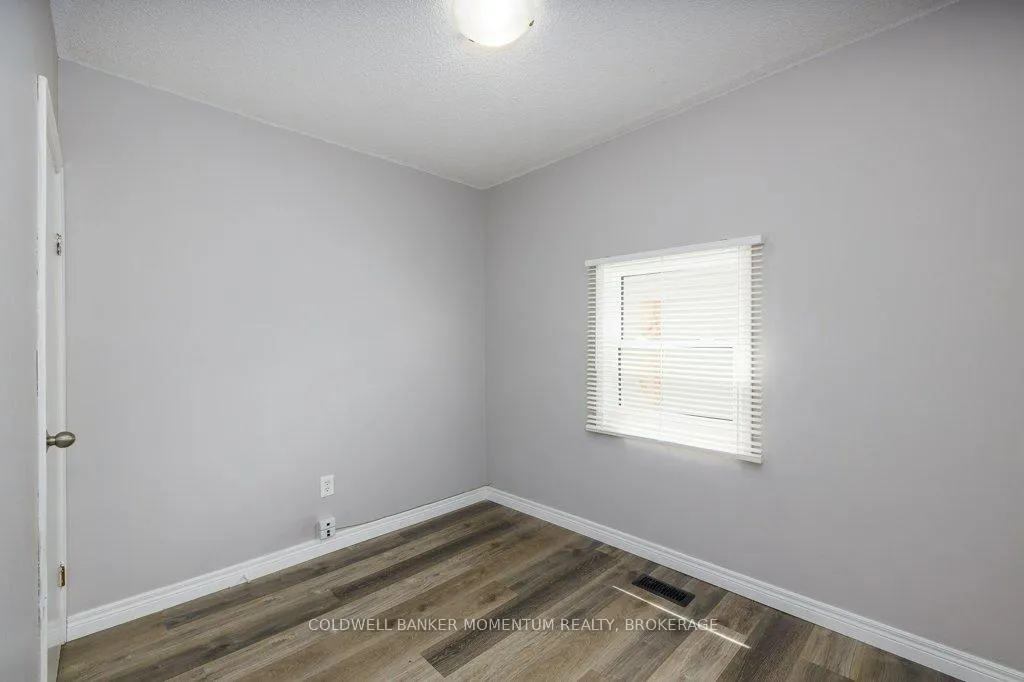 Photo 20 of 15 Concord Avenue, St. Catharines, Facer — HOMEH
