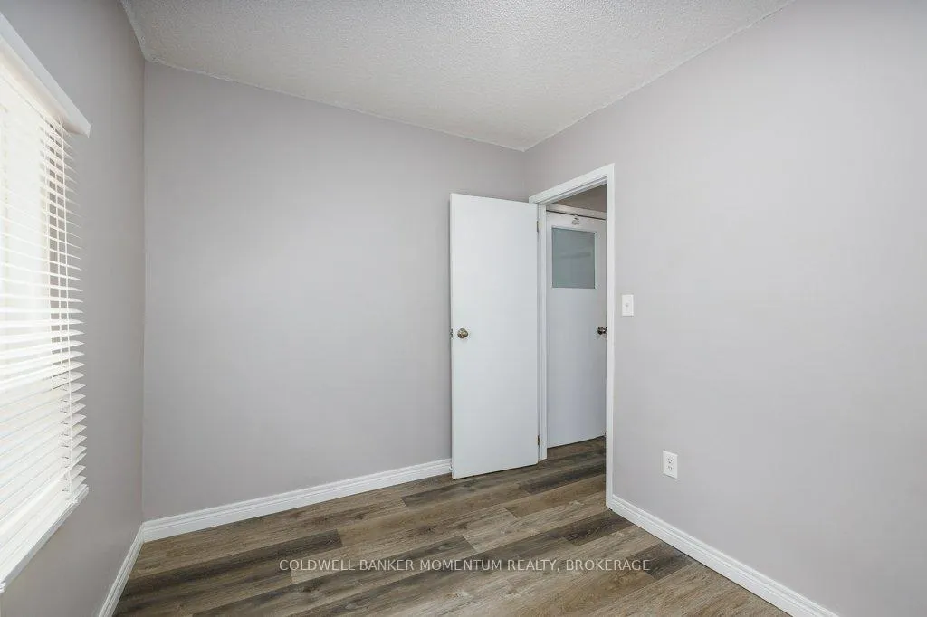Photo 21 of 15 Concord Avenue, St. Catharines, Facer — HOMEH