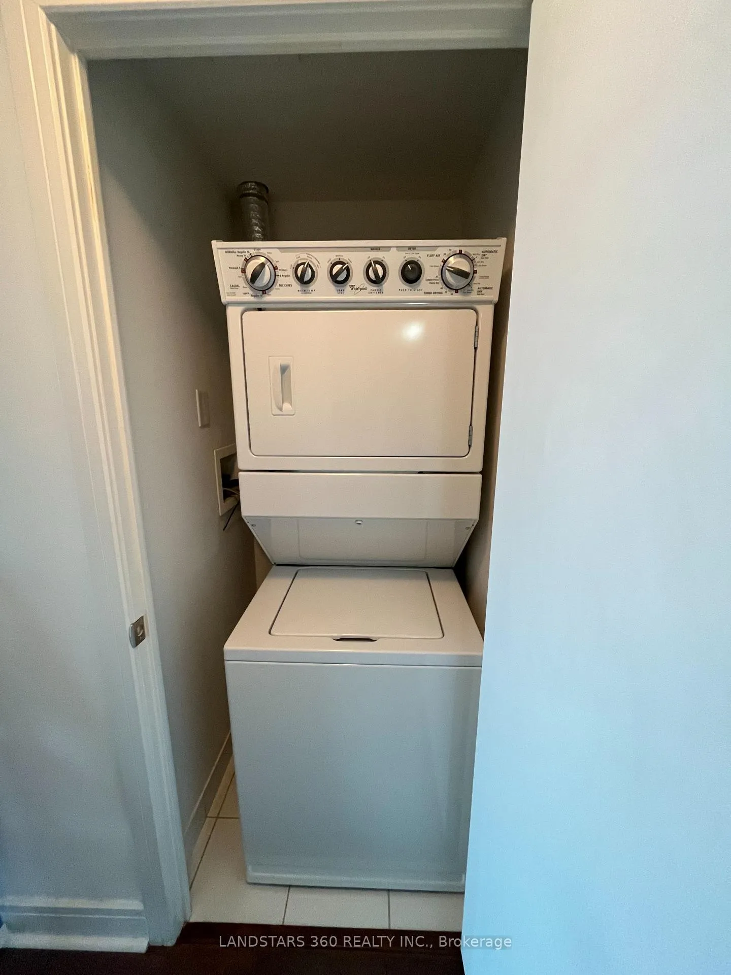Photo 8 of Unit 1026, 35 Brian Peck Crescent, Toronto, Thorncliffe Park — HOMEH