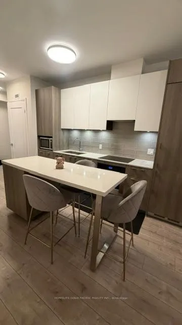 Photo 2 of Unit 731, 38 Water Walk Drive, Markham, Unionville — HOMEH