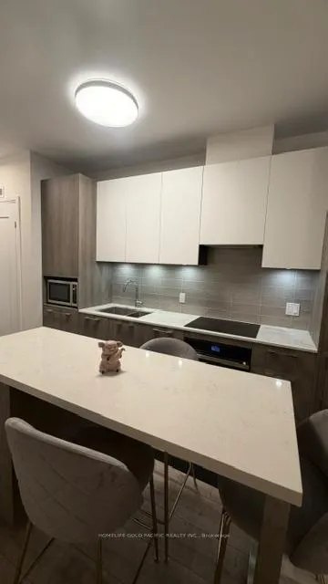 Photo 3 of Unit 731, 38 Water Walk Drive, Markham, Unionville — HOMEH