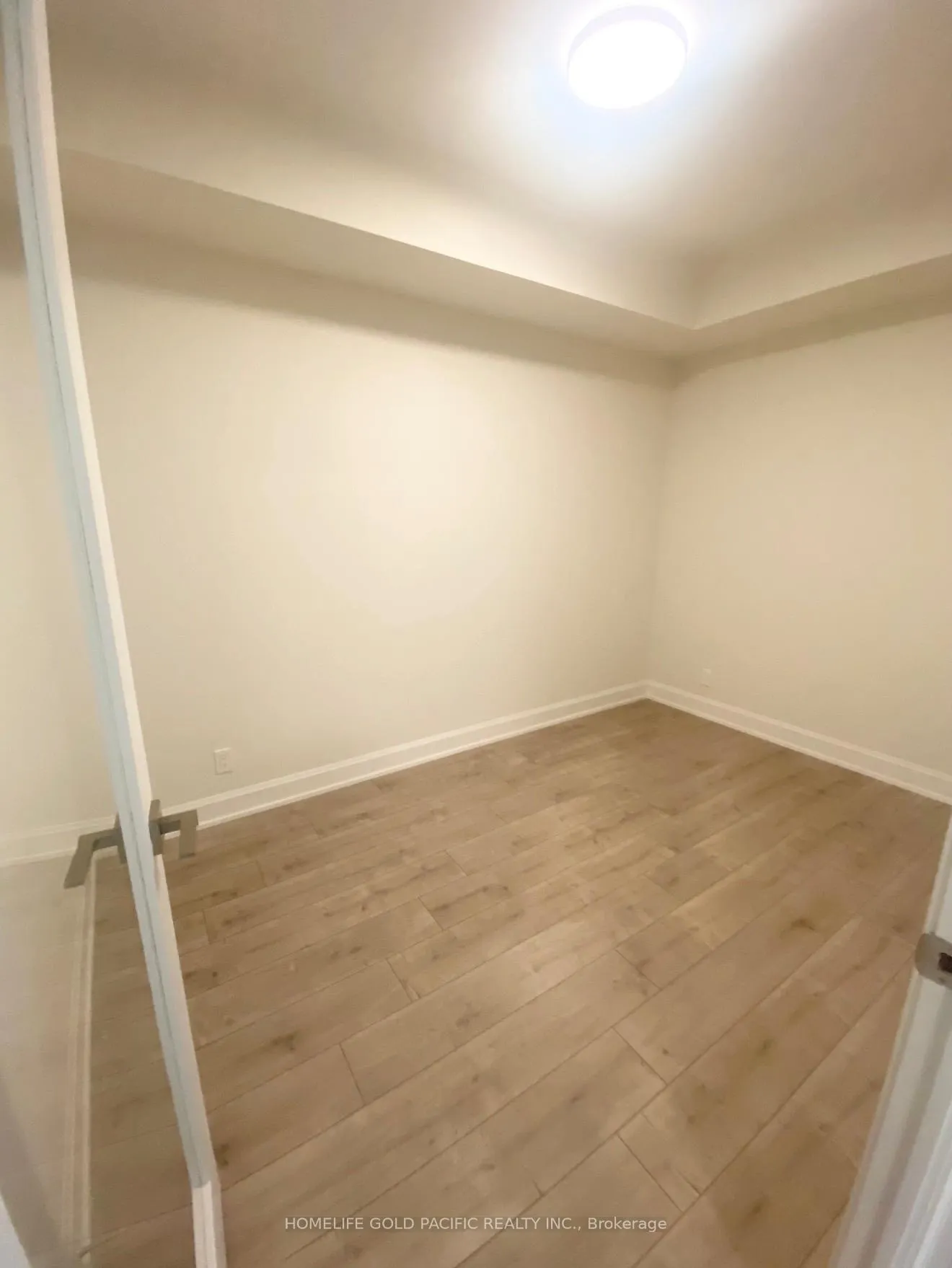Photo 9 of Unit 731, 38 Water Walk Drive, Markham, Unionville — HOMEH