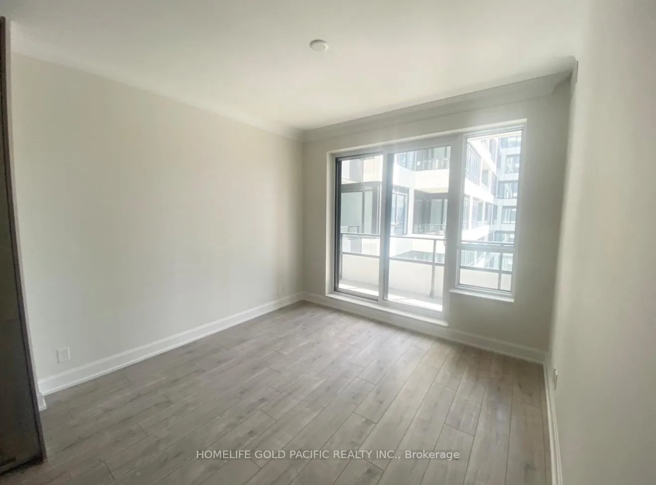 Photo 7 of Unit 731, 38 Water Walk Drive, Markham, Unionville — HOMEH
