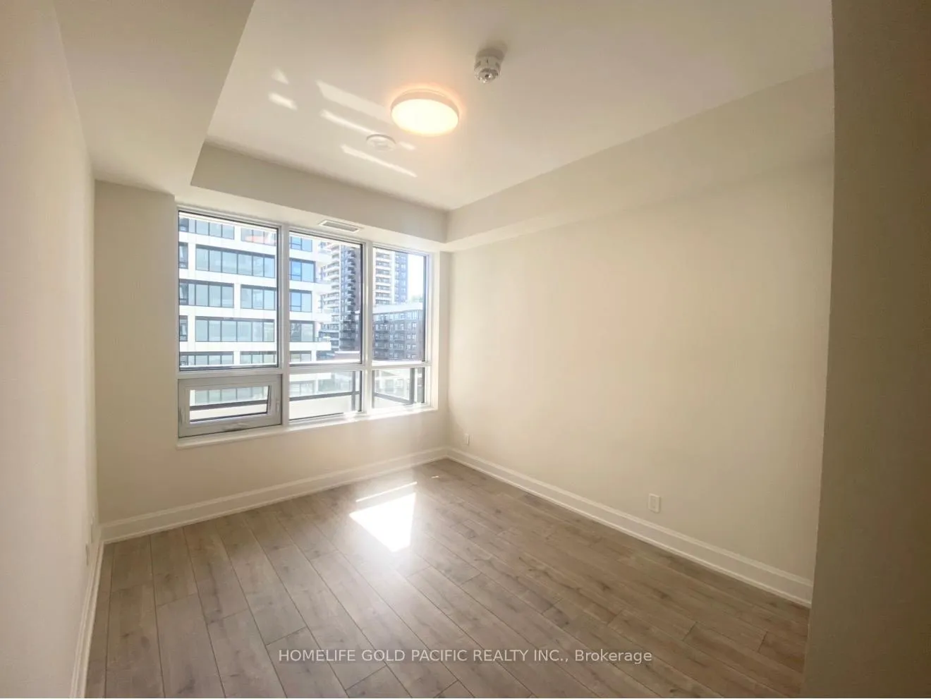 Photo 6 of Unit 731, 38 Water Walk Drive, Markham, Unionville — HOMEH