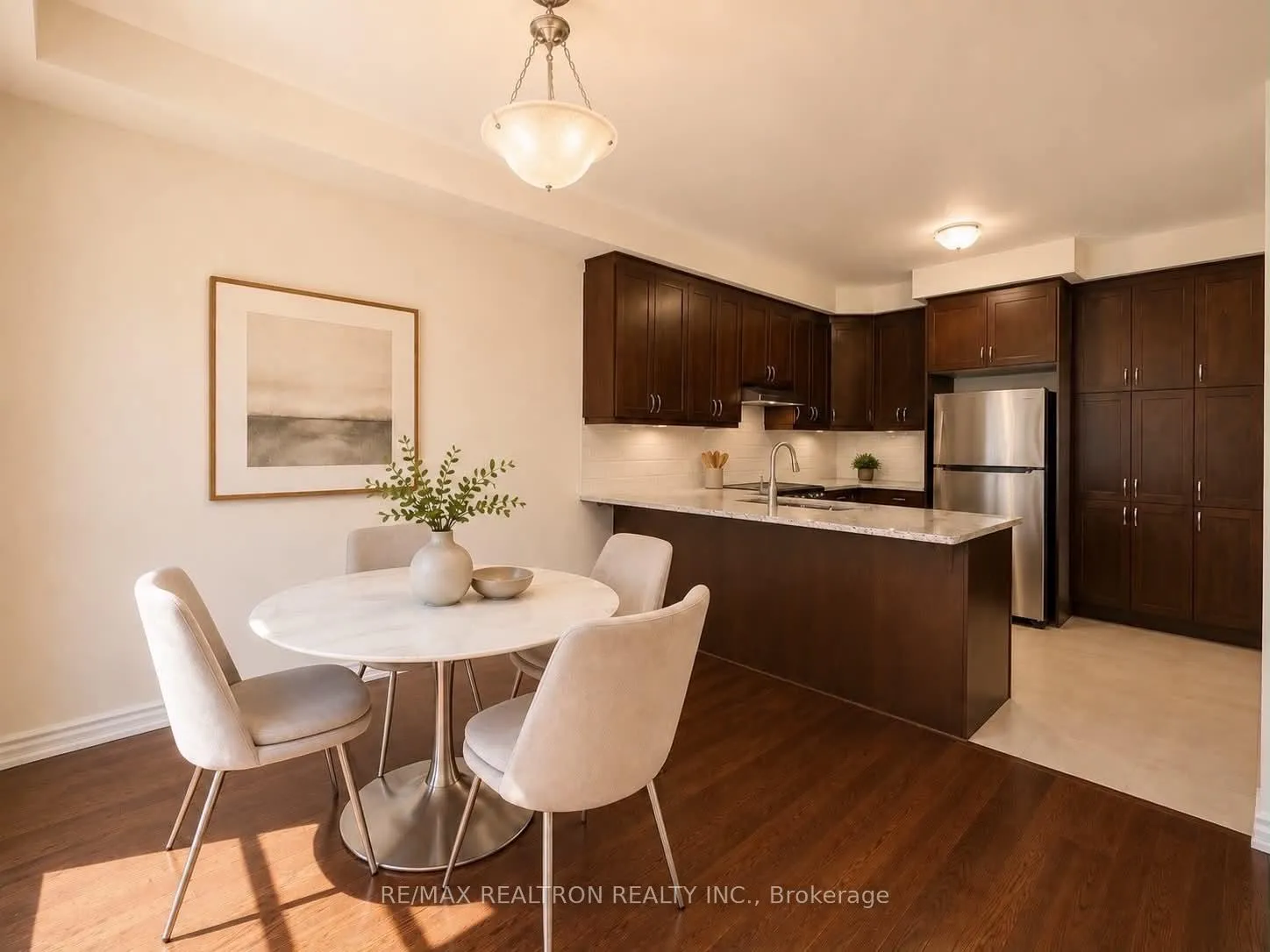 Photo 3 of 8 Thomas Frisby Jr Crescent, Markham, Victoria Square — HOMEH