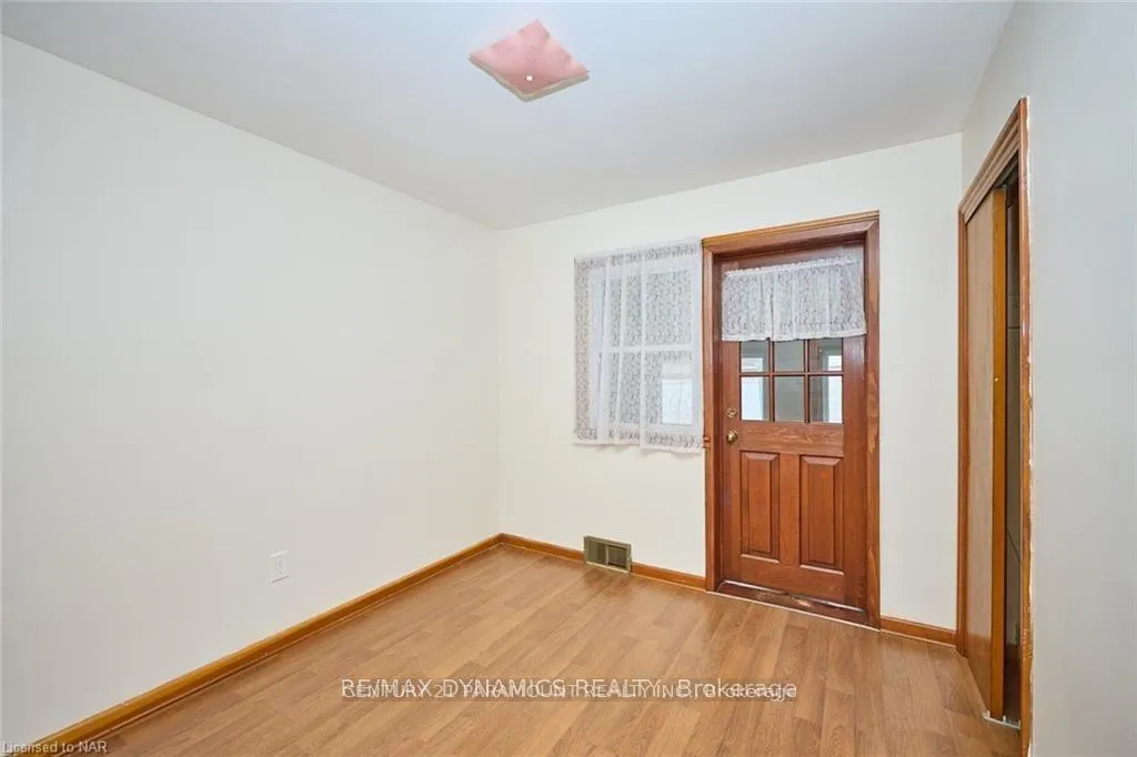 Photo 9 of 6299 Murray Street, Niagara Falls, Dorchester — HOMEH