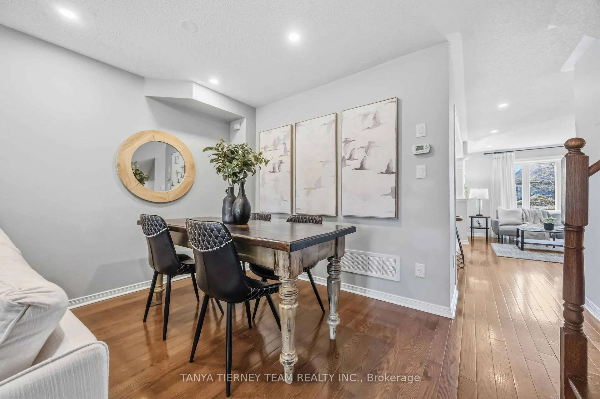 Photo 9 of 156 Shrewsbury Drive, Whitby, Brooklin — HOMEH