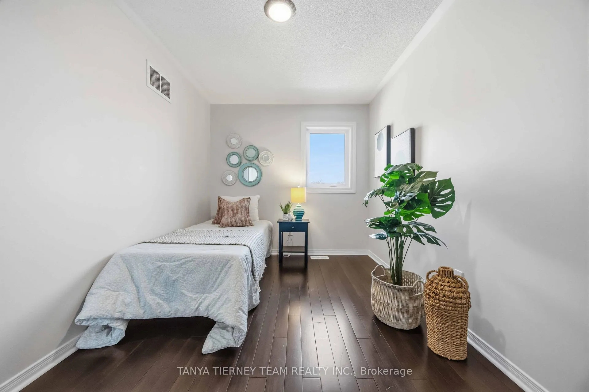 Photo 29 of 156 Shrewsbury Drive, Whitby, Brooklin — HOMEH