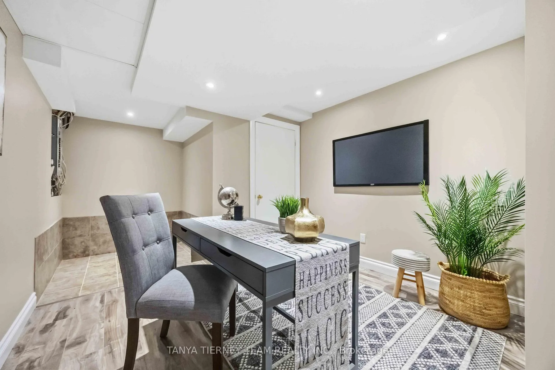 Photo 37 of 156 Shrewsbury Drive, Whitby, Brooklin — HOMEH