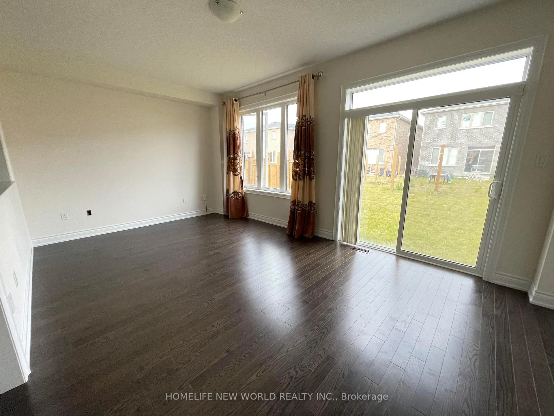 Photo 6 of 378 Kirkham Drive, Markham, Cedarwood — HOMEH