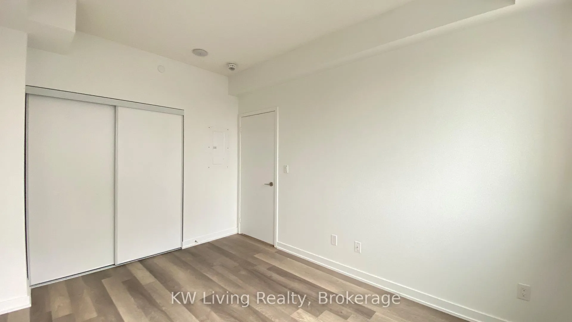 Photo 11 of Unit 1404, 181 Huron Street, Toronto, Kensington-Chinatown — HOMEH