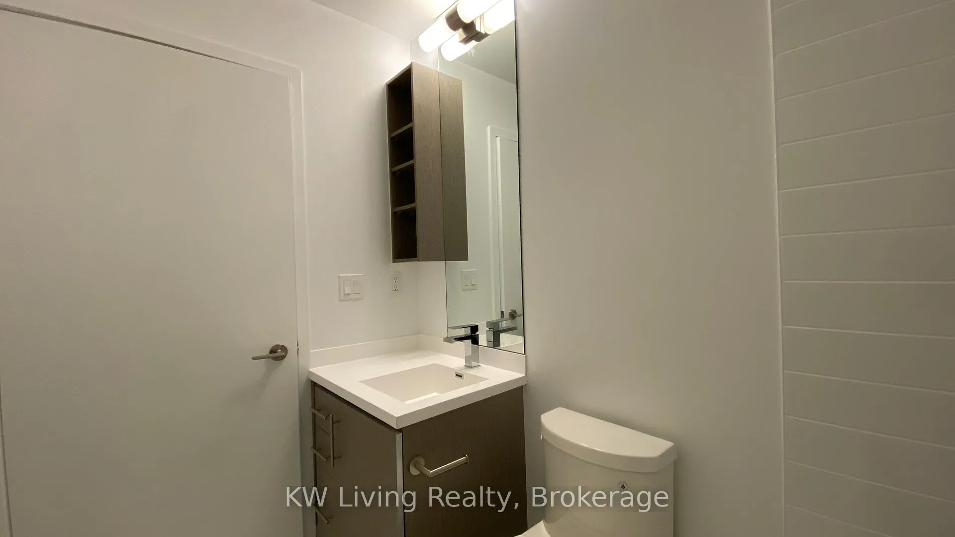 Photo 16 of Unit 1404, 181 Huron Street, Toronto, Kensington-Chinatown — HOMEH