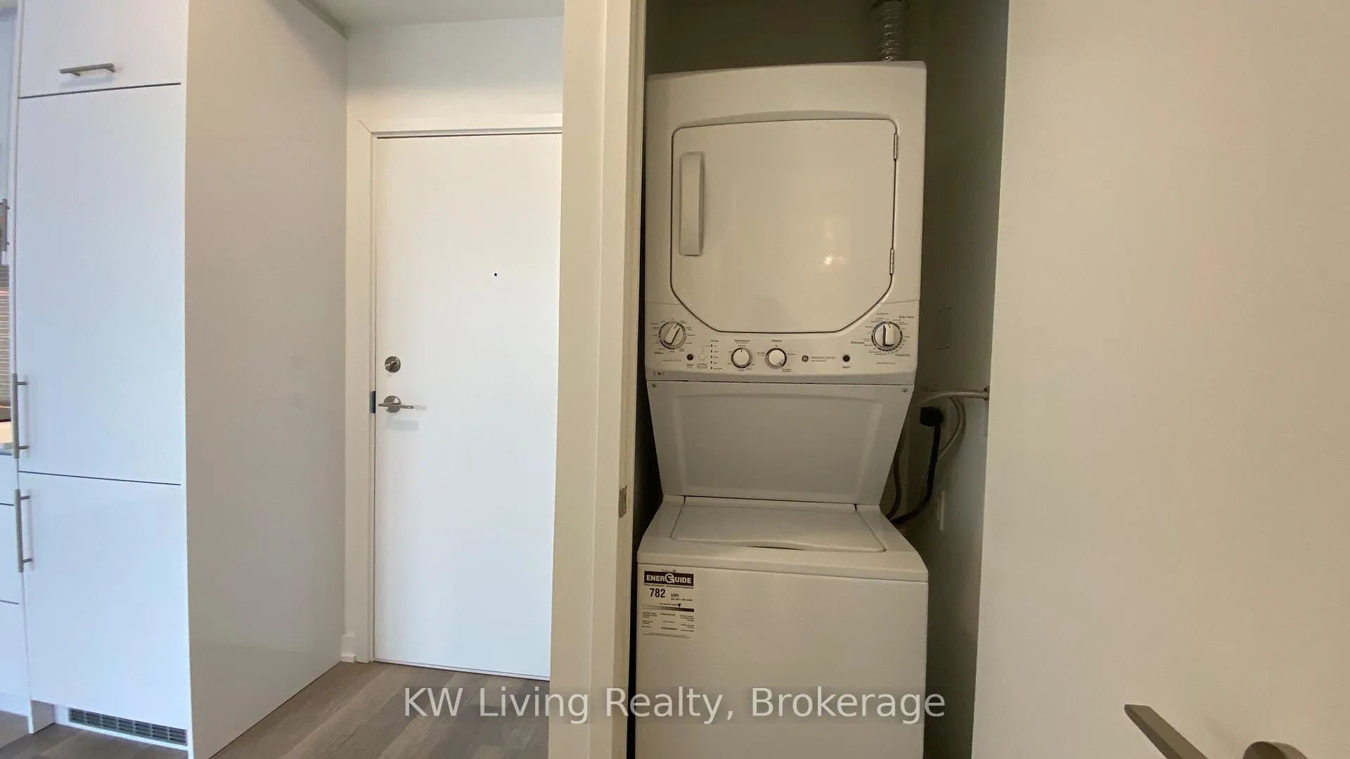 Photo 19 of Unit 1404, 181 Huron Street, Toronto, Kensington-Chinatown — HOMEH