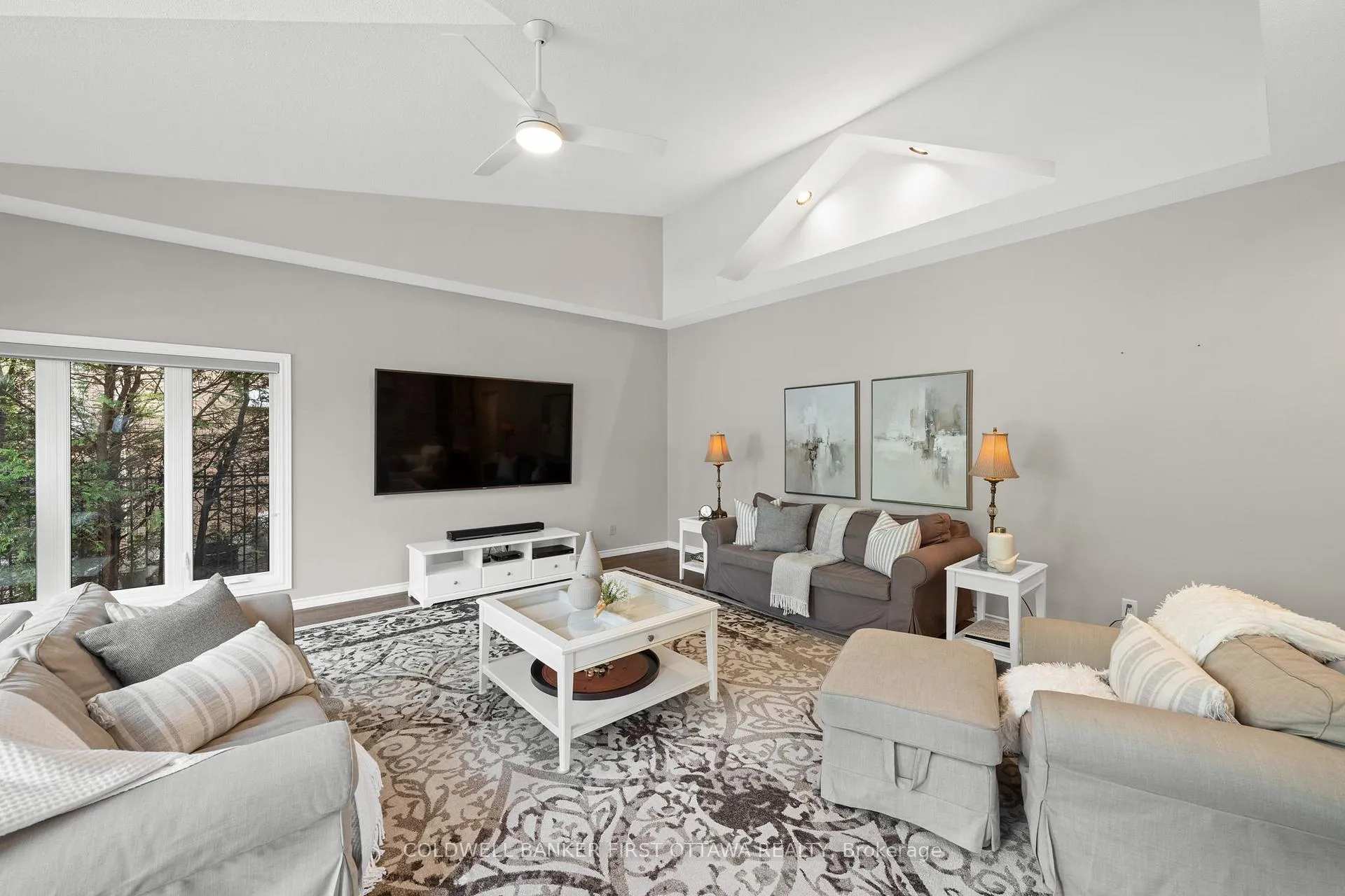 Photo 16 of 42 Hampel Crescent, Ottawa, Stittsville (Central) — HOMEH