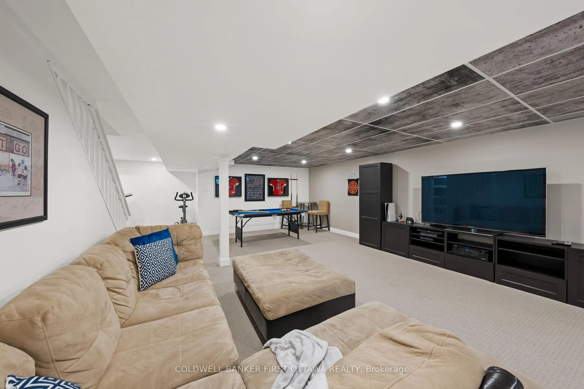 Photo 42 of 42 Hampel Crescent, Ottawa, Stittsville (Central) — HOMEH