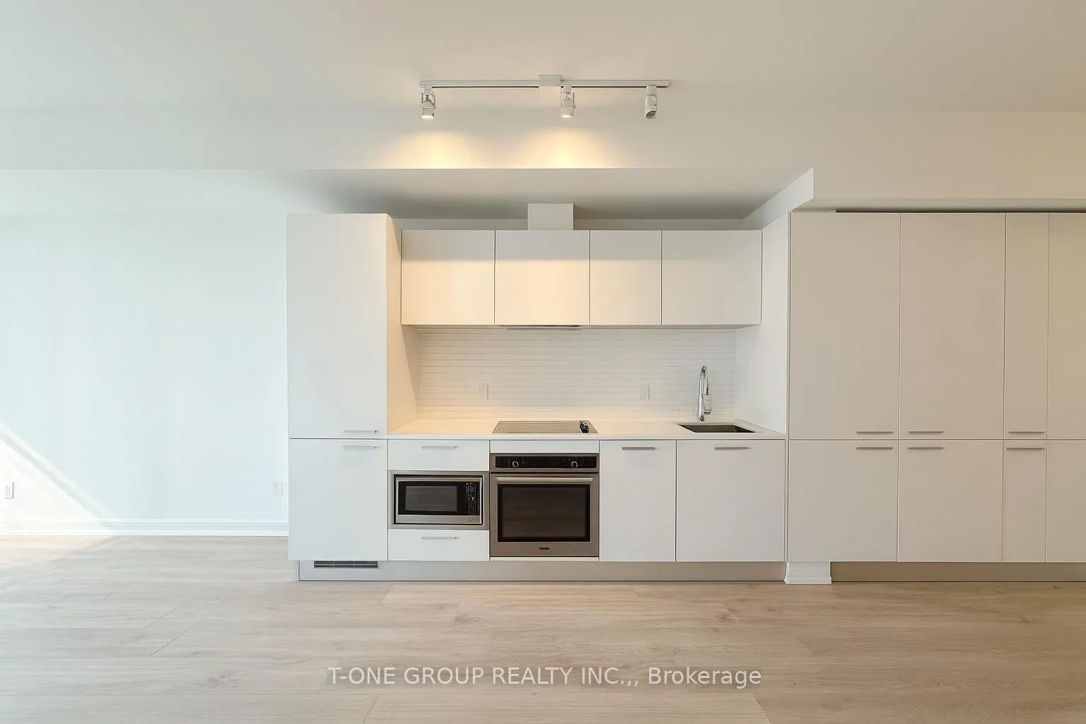 Photo 3 of Unit 2511, 3 Gloucester Street, Toronto, Church-Yonge Corridor — HOMEH