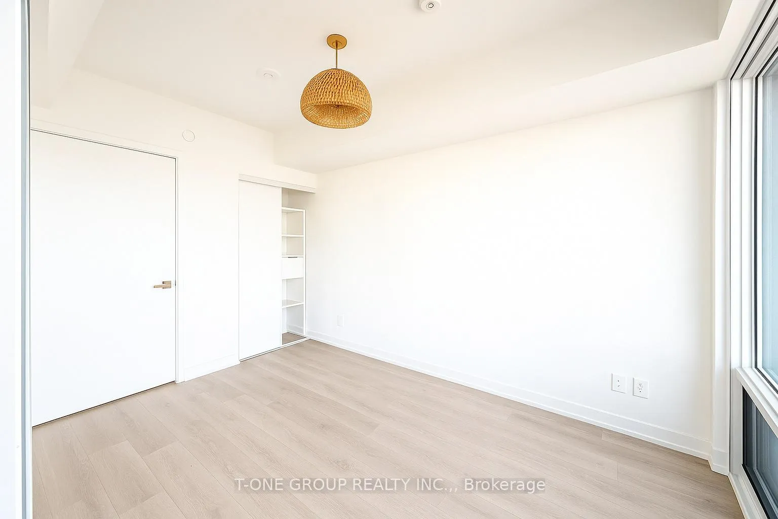 Photo 6 of Unit 2511, 3 Gloucester Street, Toronto, Church-Yonge Corridor — HOMEH