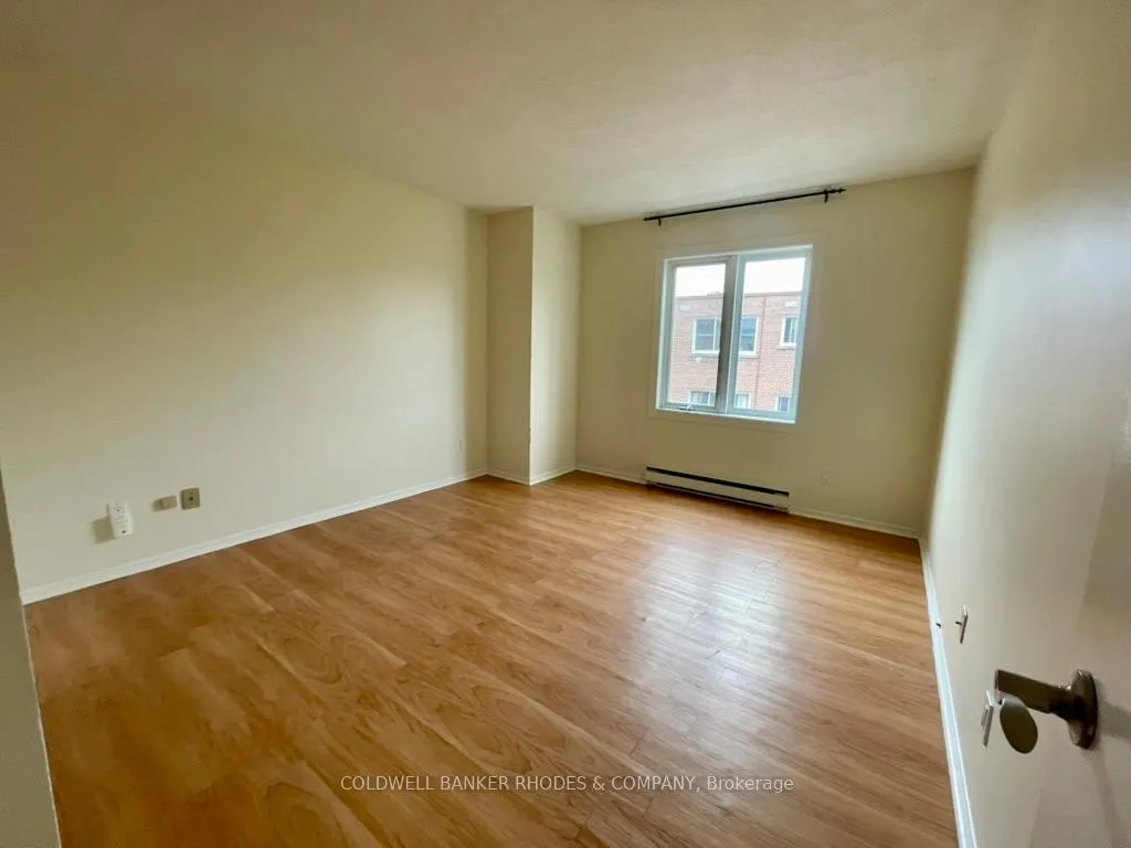 Photo 10 of Unit 1, 1204 Shillington Avenue, Ottawa, Carlington — HOMEH