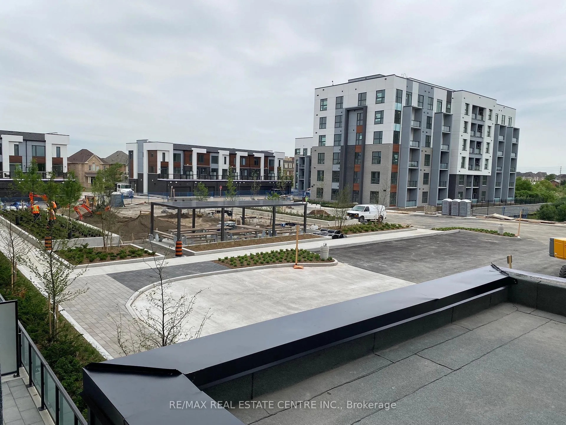 Photo 14 of Unit 228, 95 Dundas Street W, Oakville, Glenorchy — HOMEH